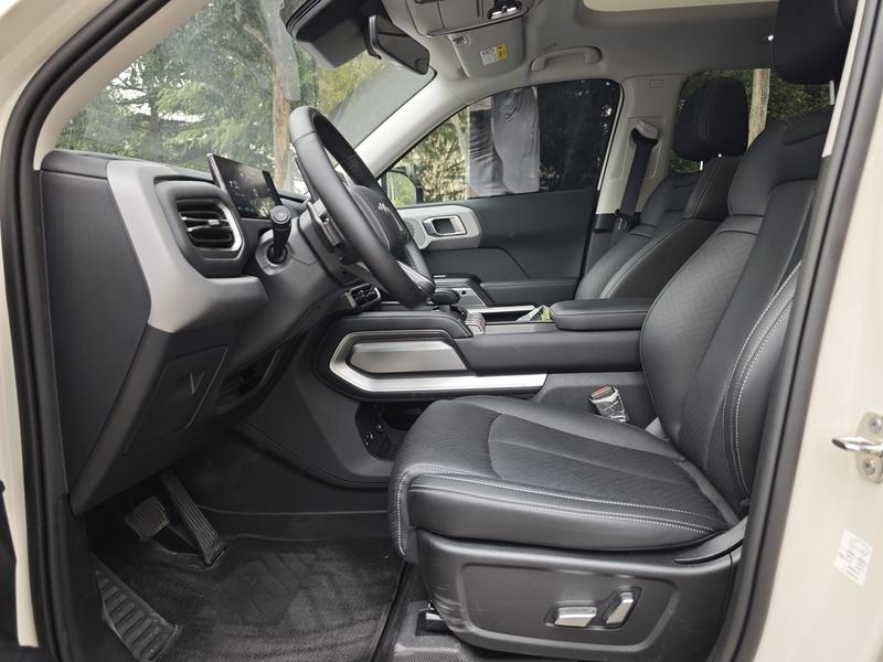 BYD FangChengBao Titanium 3 (Tai 3), 2026 — фото 9 из 10