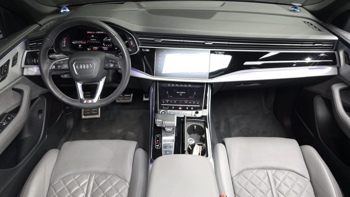 Audi Q8, 2023 — фото 7 из 12