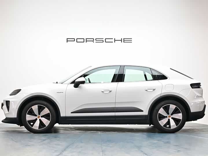 Porsche Macan EV, 2025 — фото 3 из 9