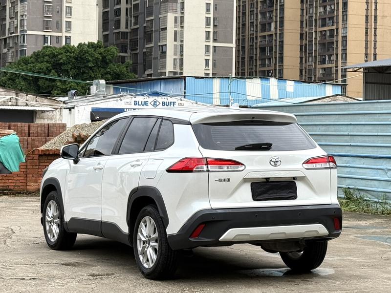 Toyota Corolla Cross, 2024 — фото 4 из 10