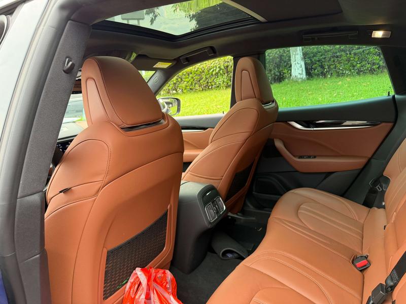 Maserati Levante, 2023 — фото 10 из 12