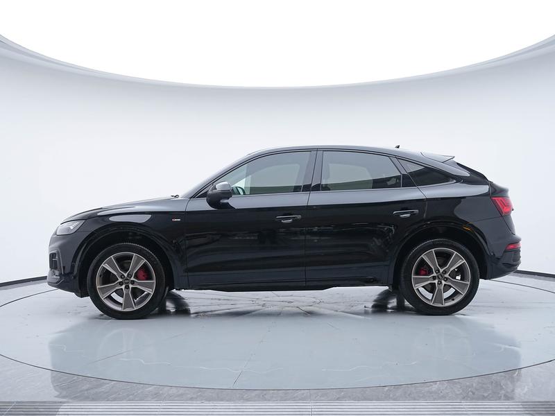 Audi Q5L Sportback, 2023 — фото 4 из 12