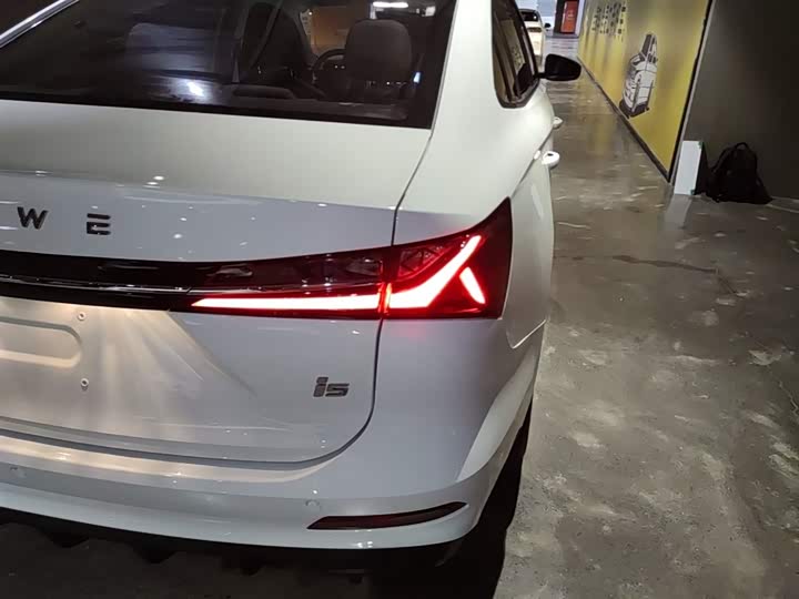Roewe i5, 2024 — фото 8 из 9