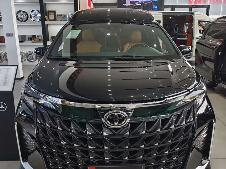 Toyota Granvia, 2025 — фото 2 из 9