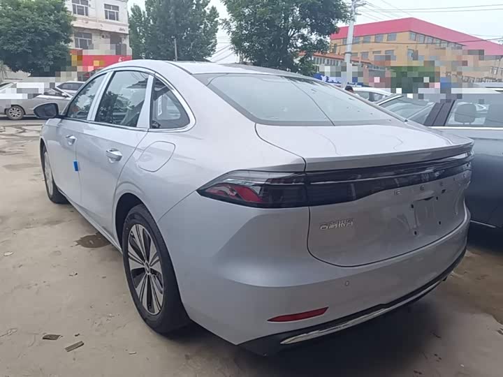 Geely Galaxy A7, 2026 — фото 5 из 9