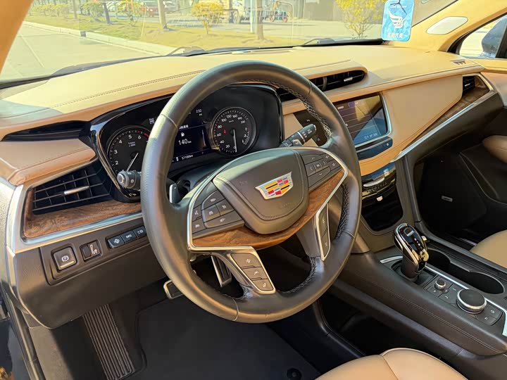 Cadillac XT5, 2021 — фото 9 из 9