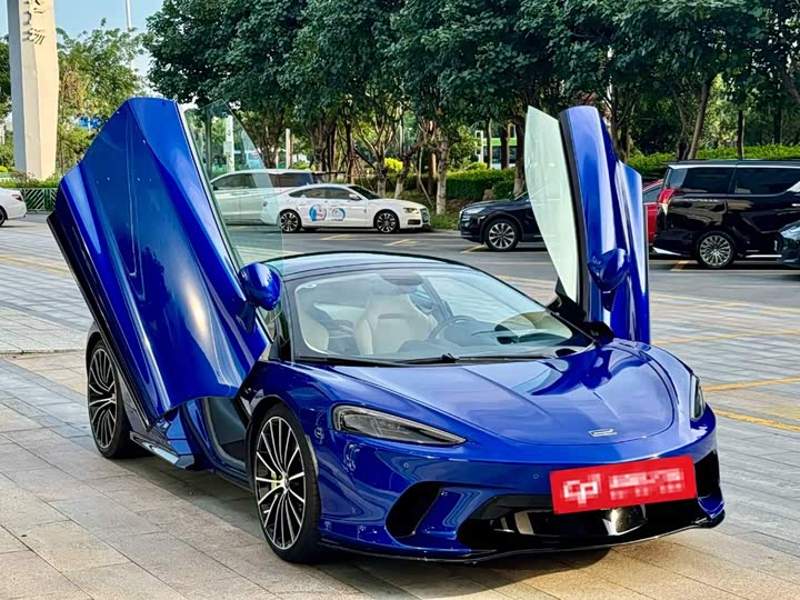McLaren GT, 2022 — фото 3 из 9