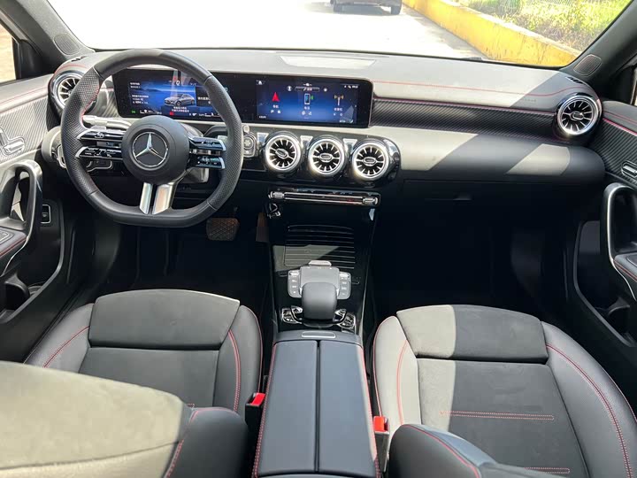 Mercedes-Benz A-Class, 2024 — фото 5 из 9