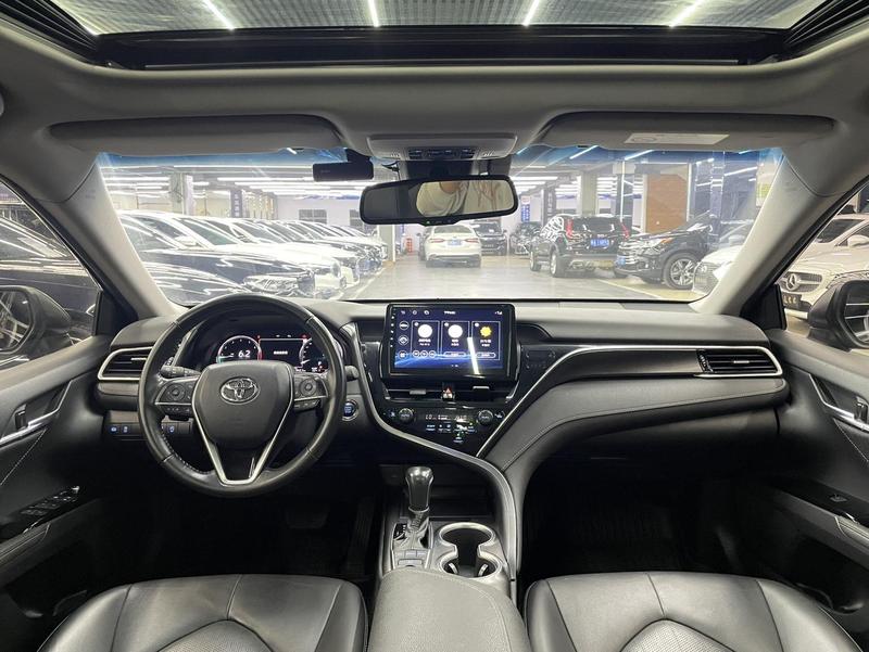 Toyota Camry, 2022 — фото 7 из 12