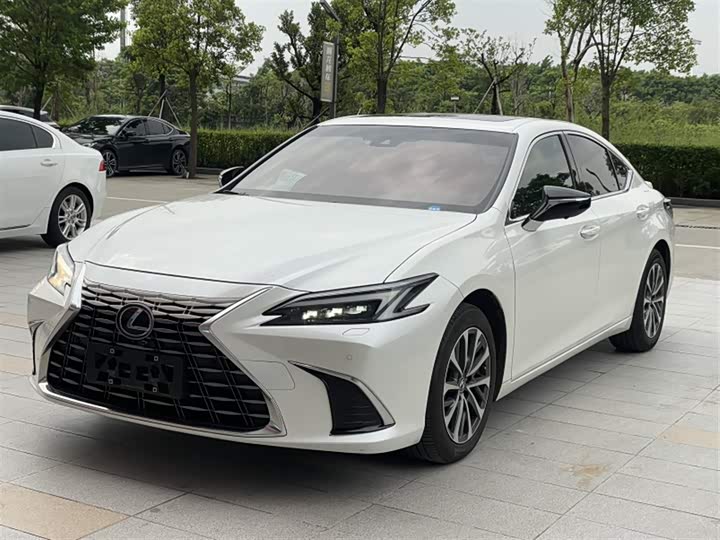 Lexus ES, 2025 — купить в Саранске под ключ