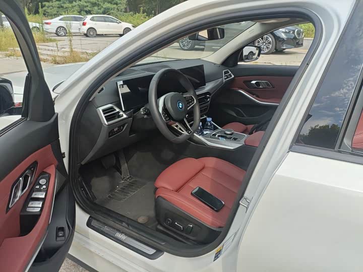 BMW i3, 2026 — фото 5 из 9