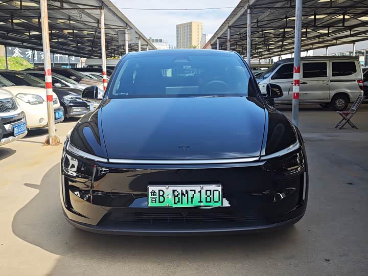 Tesla Model Y, 2026 — фото 2 из 9