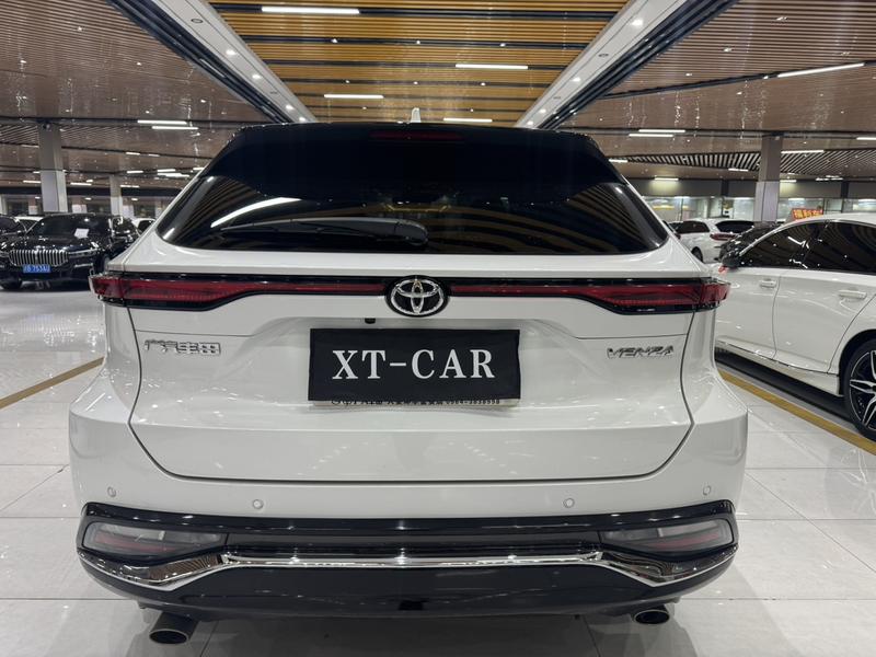 Toyota Venza, 2022 — фото 5 из 12