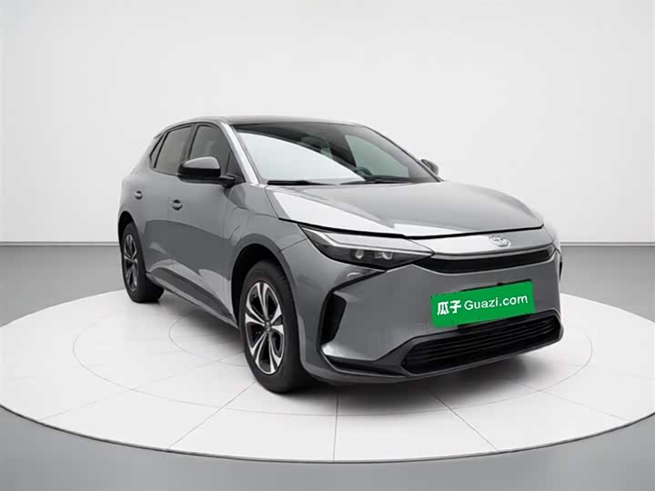 Toyota bZ4X, 2022 — фото 4 из 9