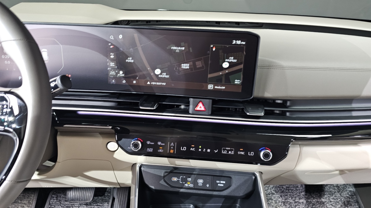 Kia Carnival, 2024 — фото 12 из 12