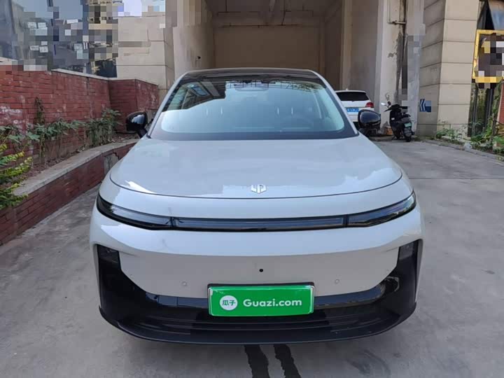 Leapmotor B10, 2025 — фото 3 из 9