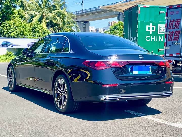 Mercedes-Benz E-Class, 2025 — фото 6 из 9