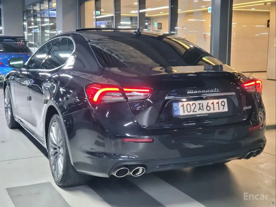 Maserati Ghibli, 2022 — фото 5 из 12