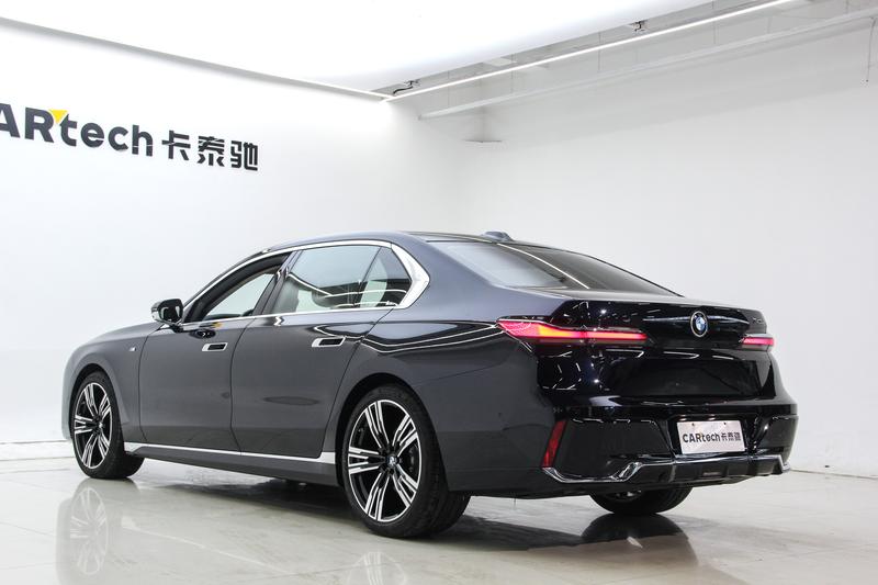 BMW 7 Series, 2025 — фото 4 из 12