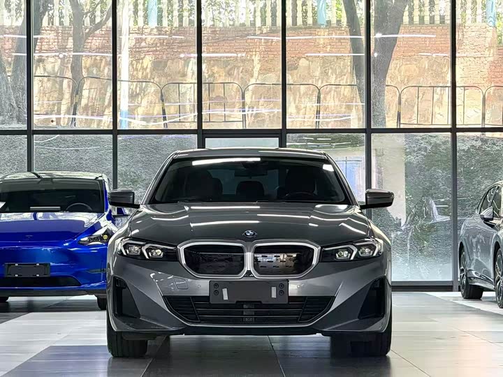 BMW i3, 2022 — фото 3 из 9