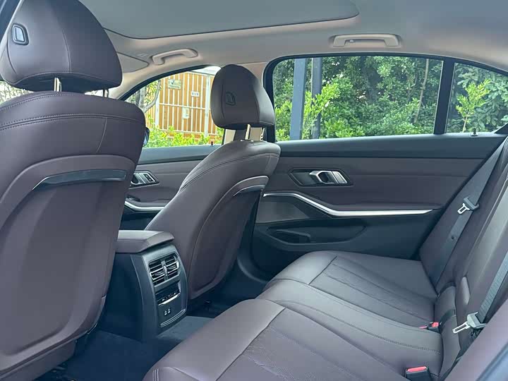 BMW i3, 2025 — фото 5 из 9