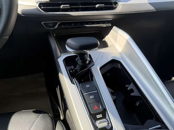 Geely Preface, 2024 — фото 11 из 12