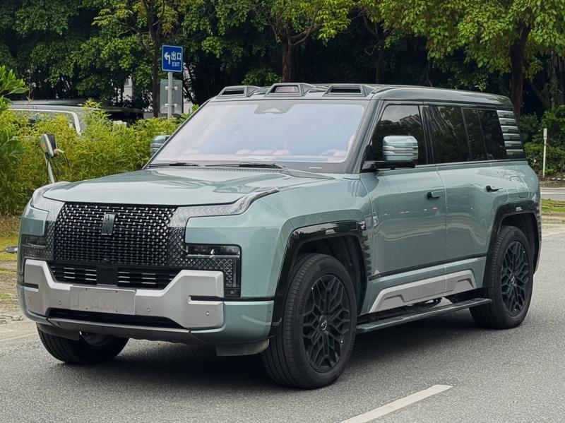 BYD Yangwang U8, 2023 — купить в Воронеже под ключ