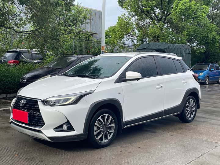 Toyota Yaris L Hatchback, 2022 — купить в Туле под ключ