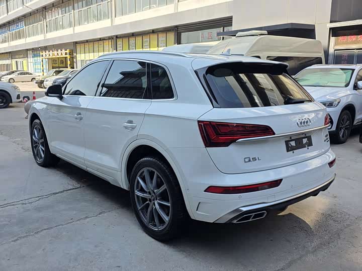 Audi Q5L, 2022 — фото 4 из 9
