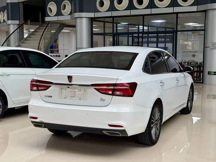 Roewe i6, 2021 — фото 3 из 9