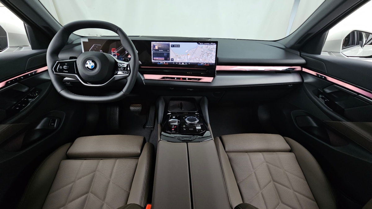 BMW 5 Series, 2025 — фото 6 из 12