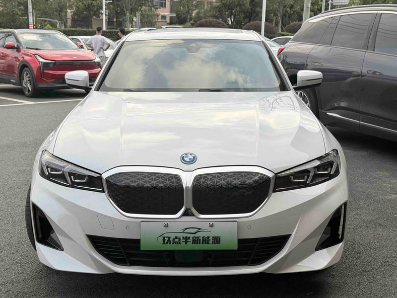 BMW i3, 2025 — фото 2 из 10