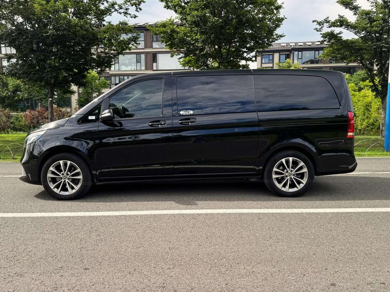 Mercedes-Benz V-Class, 2022 — фото 4 из 12