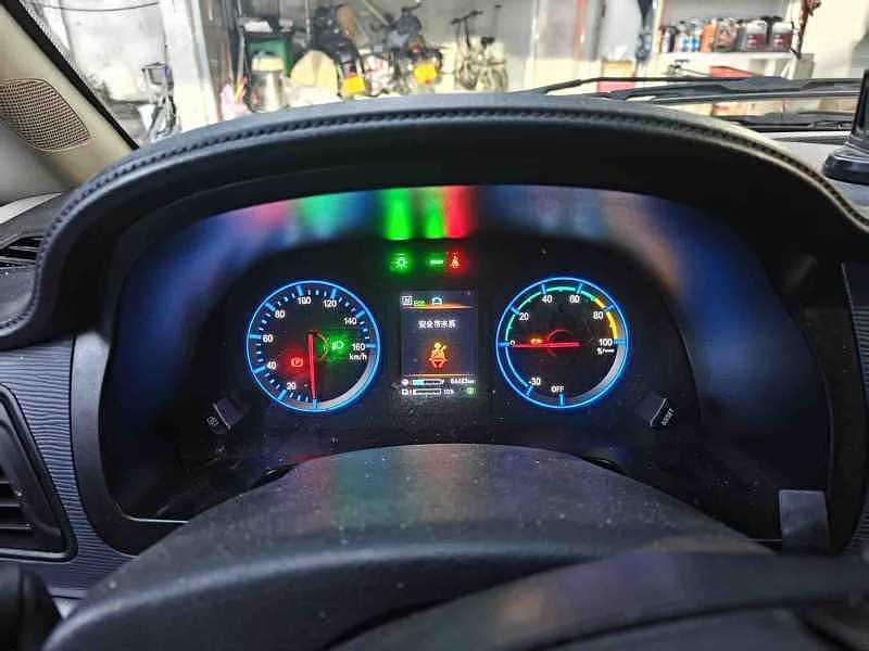 Dongfeng Forthing Lingzhi M5 EV, 2025 — фото 6 из 9