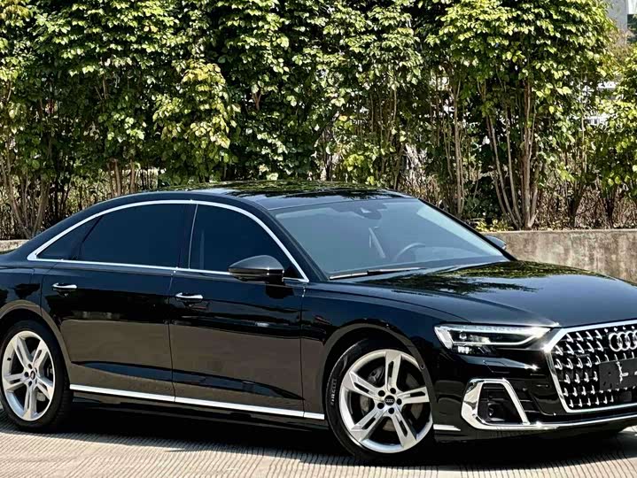 Audi A8, 2022 — фото 3 из 9