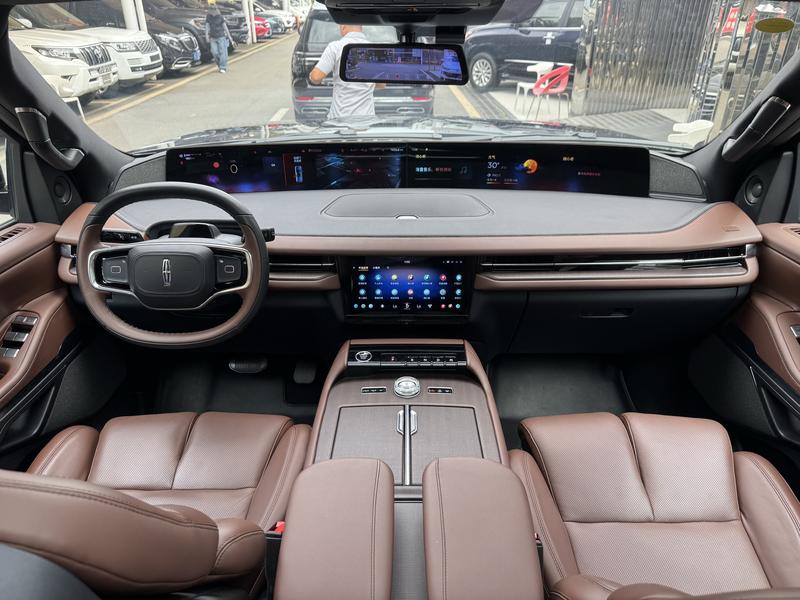 Lincoln Navigator, 2025 — фото 5 из 7