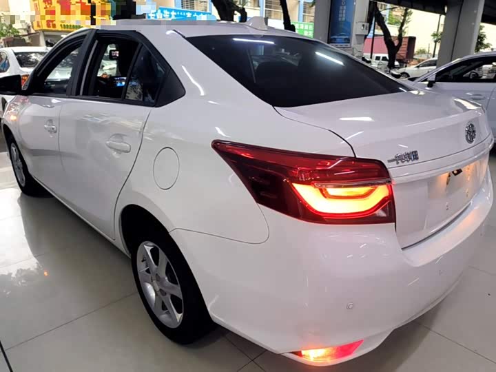 Toyota Vios, 2022 — фото 5 из 9