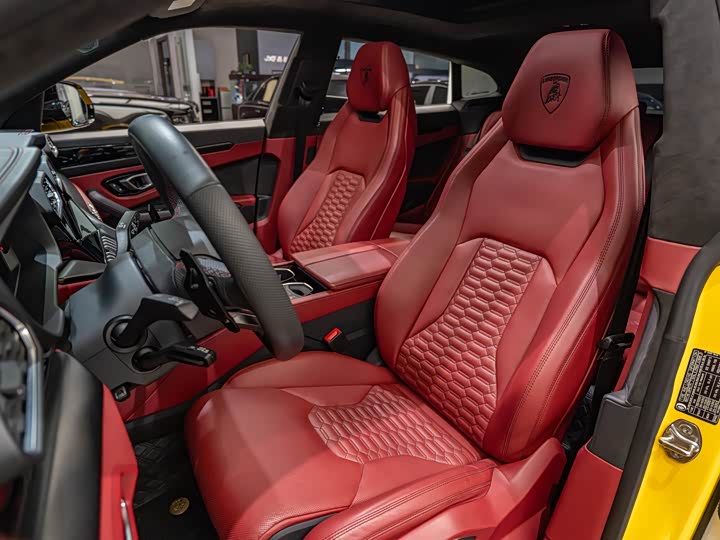 Lamborghini Urus, 2022 — фото 8 из 9