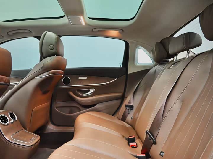 Mercedes-Benz E-Class Hybrid, 2022 — фото 9 из 9