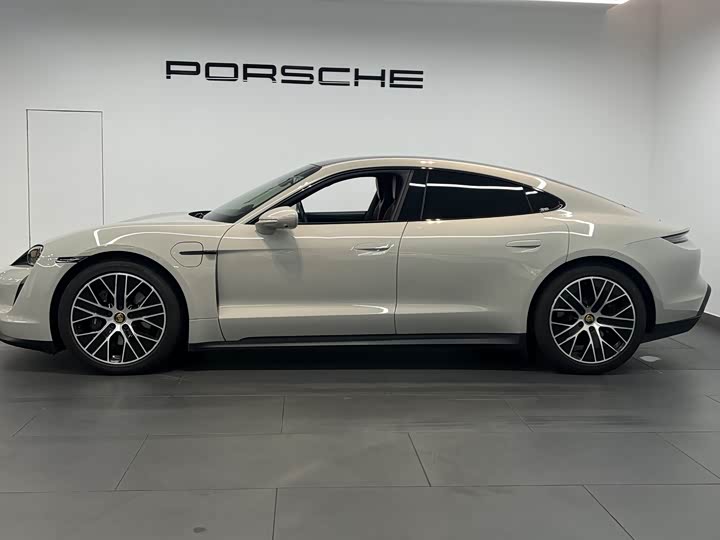 Porsche Taycan, 2022 — фото 3 из 9