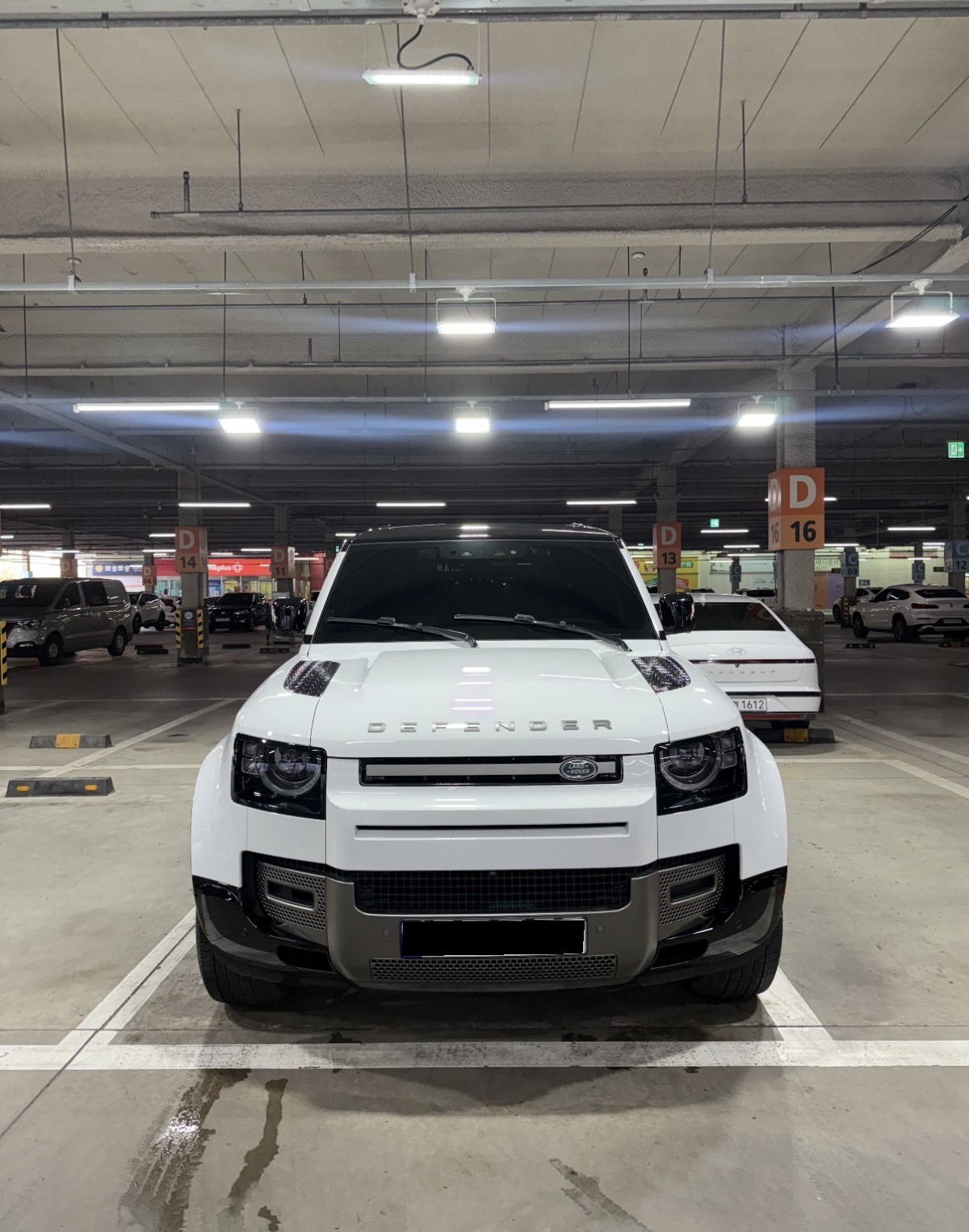 Land Rover Defender, 2024 — фото 3 из 7