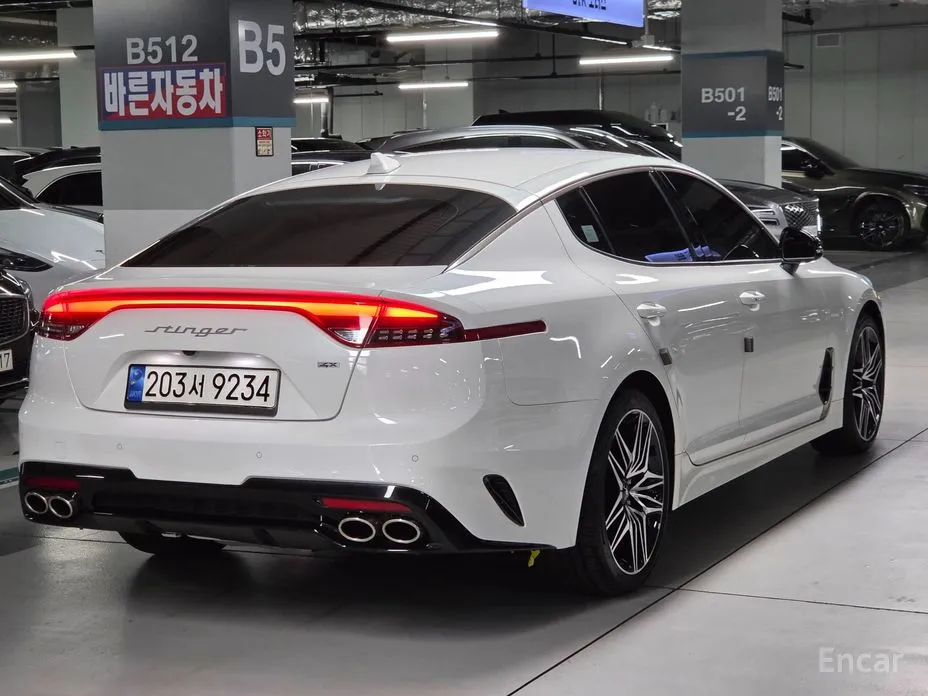 Kia Stinger, 2022 — фото 2 из 12