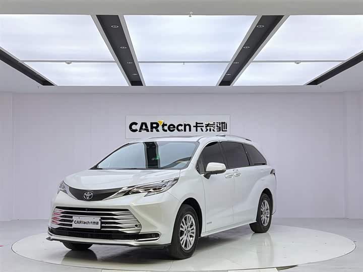 Toyota Sienna, 2023 — купить в Орле под ключ