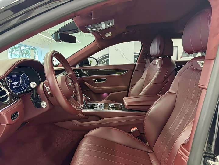 Bentley Flying Spur, 2022 — фото 4 из 9