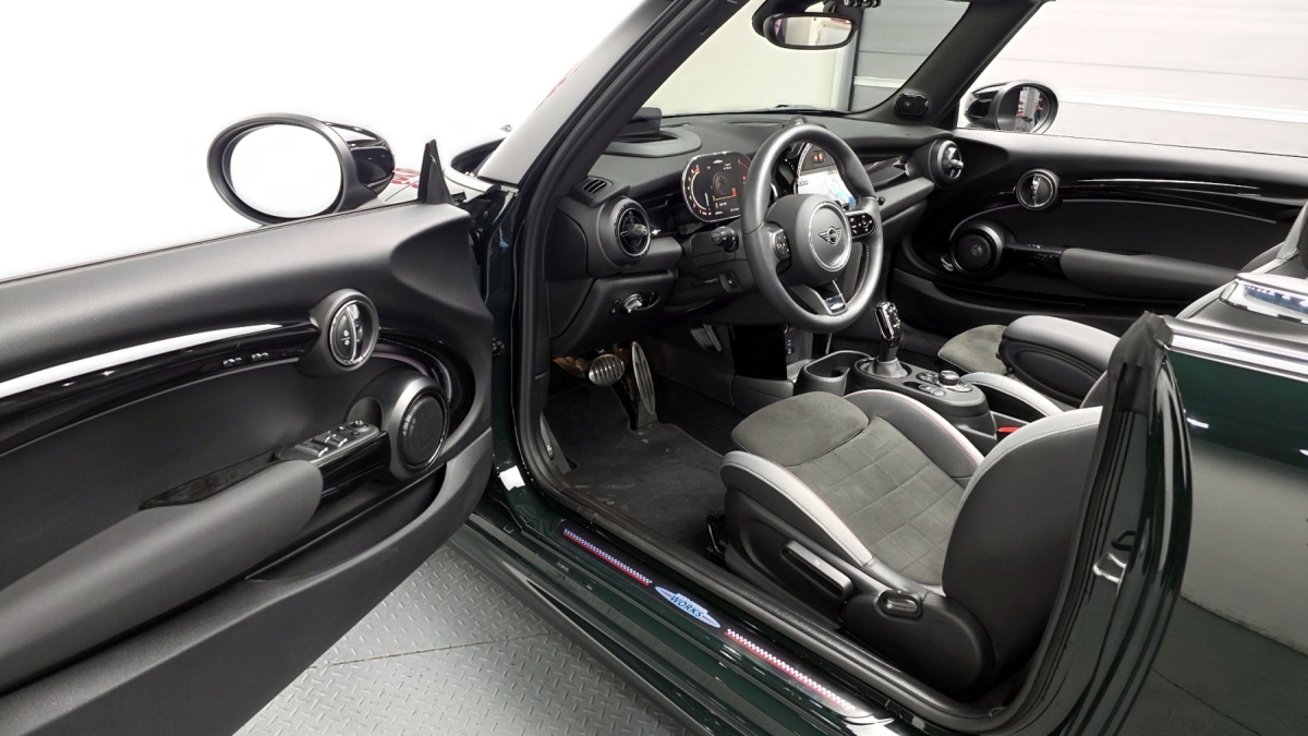 Mini Cooper Convertible, 2023 — фото 10 из 12