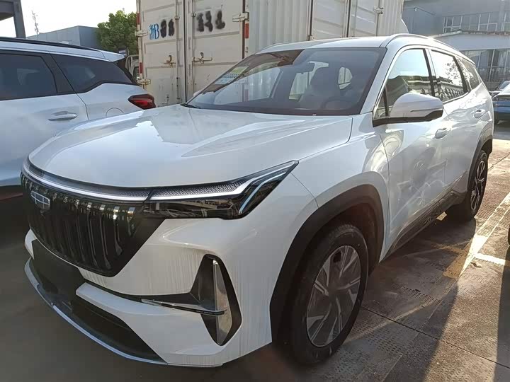 Geely Atlas L, 2025 — фото 2 из 9