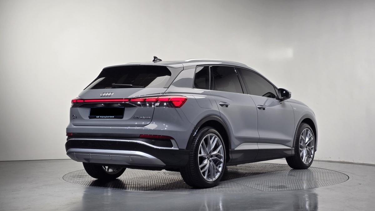 Audi Q4 e-tron, 2026 — фото 2 из 12