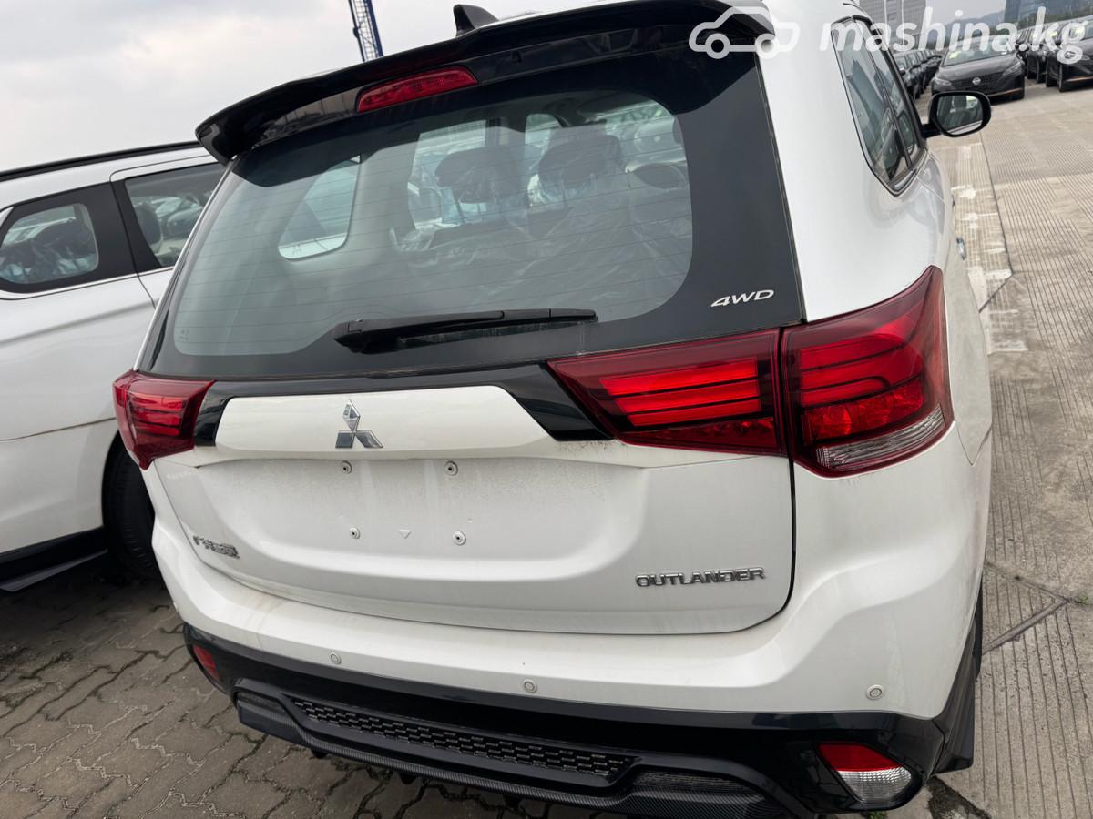 Mitsubishi Outlander, 2022 — фото 9 из 12