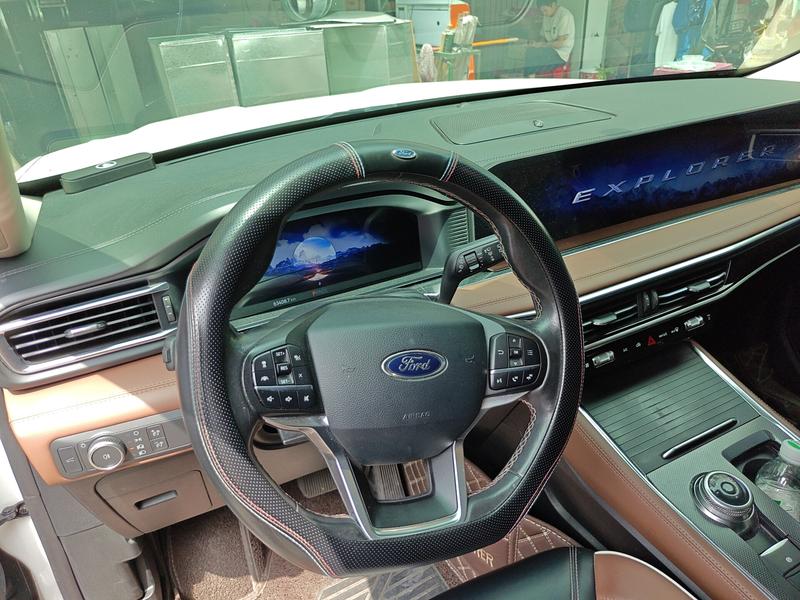 Ford Explorer, 2023 — фото 11 из 12