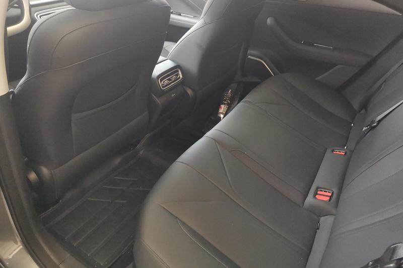 Geely Galaxy Starshine 6, 2025 — фото 9 из 11